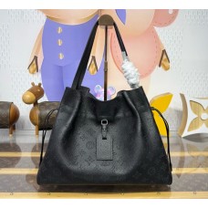 Louis Vuitton Boundless M13179